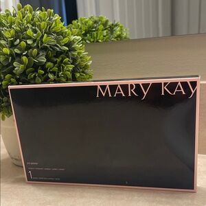 Mary Kay Pro Palette